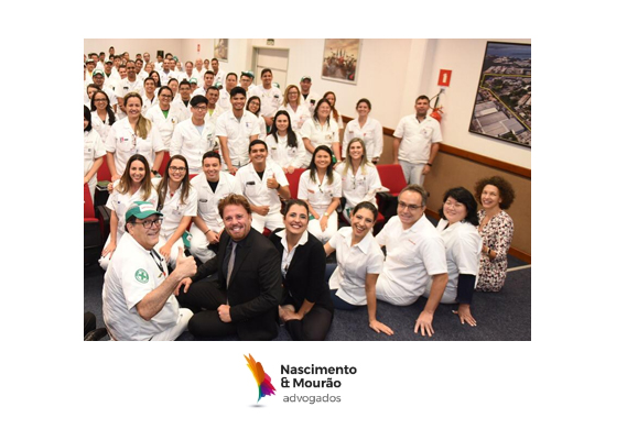 Uma idéia que deu certo: união de teatro e palestra para falar de contratos na Moto Honda